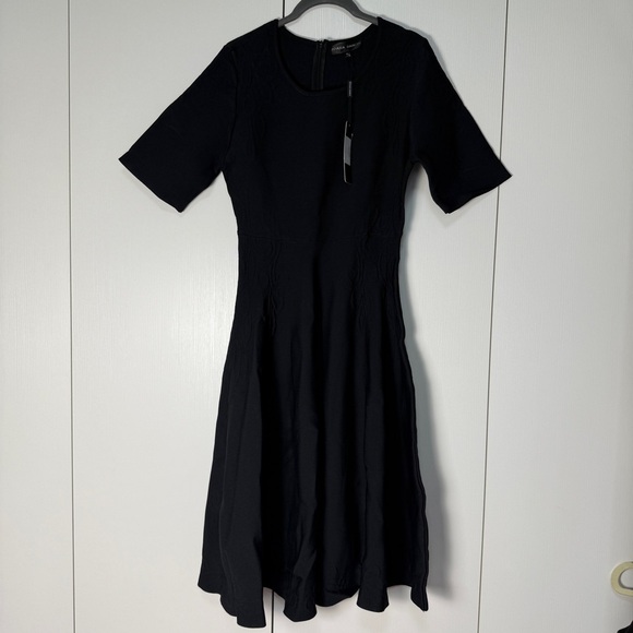 Elegant Black fit and flair Dress with floral accents size 38 (M) - Picture 1 of 8